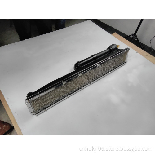 Ceramic infrared drying gas burners for rubber thermoforming oven